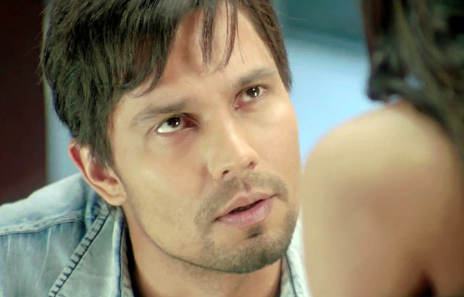 'मर्डर-3' का फर्स्ट लुक | बढ़ी 'मर्डर 3' की धमक