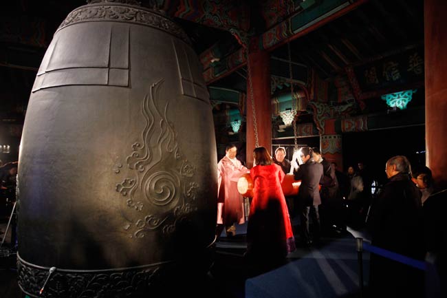 पूरी दुनिया ने किया नए साल का स्‍वागत | हॉट लियोन