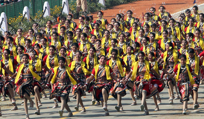 गणतंत्र दिवस: दिखी भारत की सैन्य ताकत, सांस्कृतिक विविधता