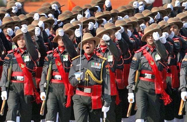 गणतंत्र दिवस: दिखी भारत की सैन्य ताकत, सांस्कृतिक विविधता