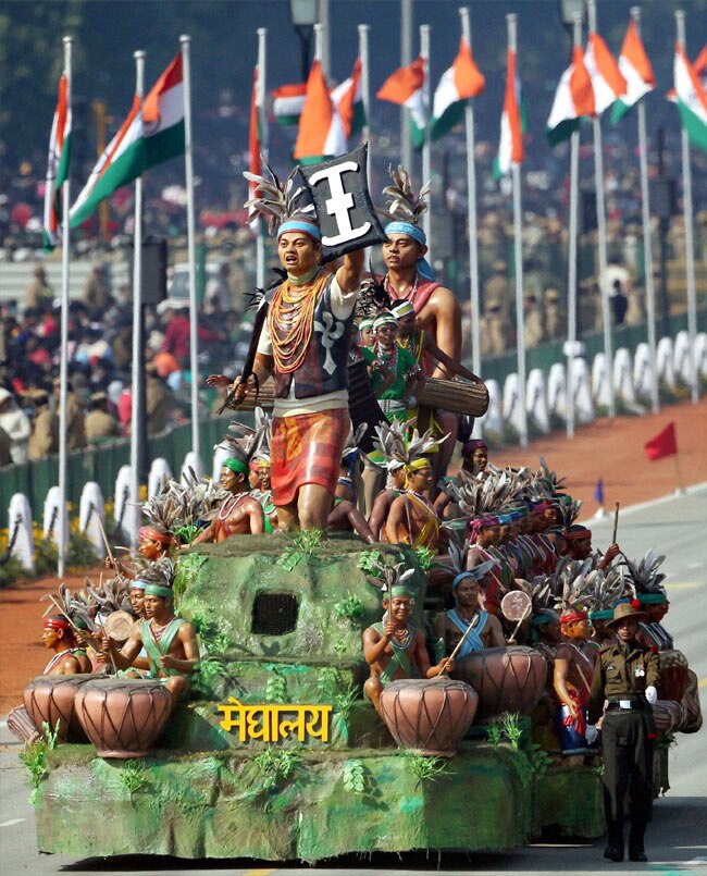 गणतंत्र दिवस: दिखी भारत की सैन्य ताकत, सांस्कृतिक विविधता