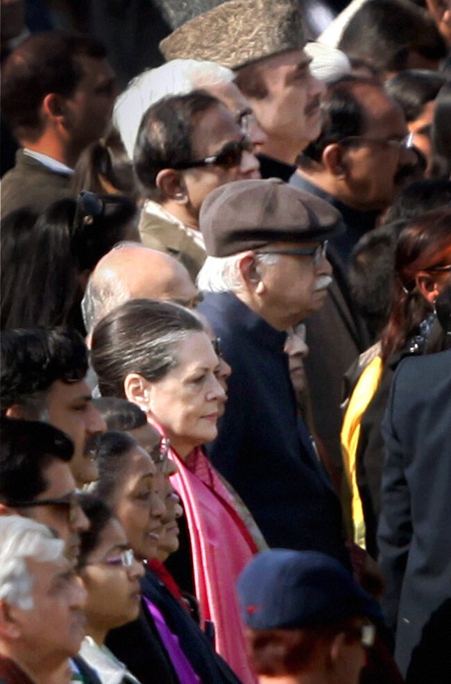 गणतंत्र दिवस: दिखी भारत की सैन्य ताकत, सांस्कृतिक विविधता