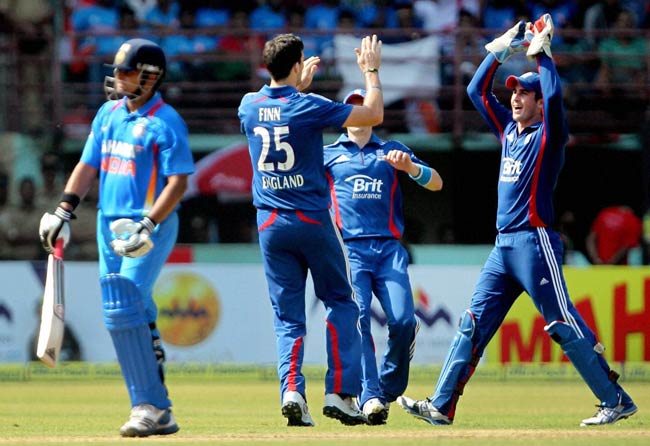 भुवनेश्‍वर और जडेजा की बदौलत टीम इंडिया की शानदार जीत