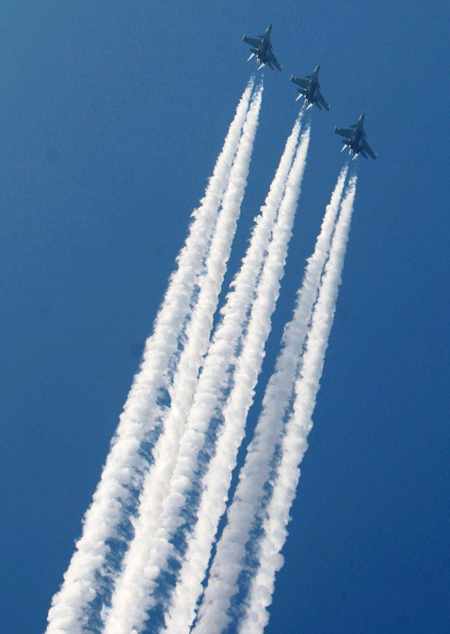 गणतंत्र दिवस: दिखी भारत की सैन्य ताकत, सांस्कृतिक विविधता