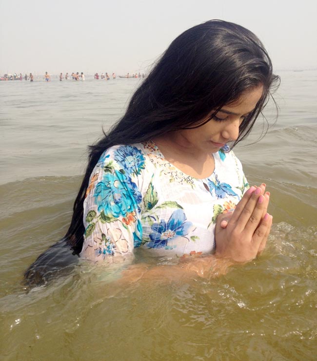 महाकुंभः संगम तीर पहुंचे सितारे | महाकुंभ पर विशेष