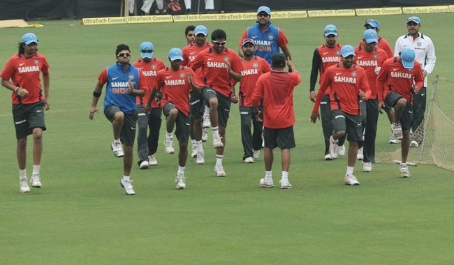 2 जनवरी 2013: तस्वीरों में दिनभर की बड़ी खबरें