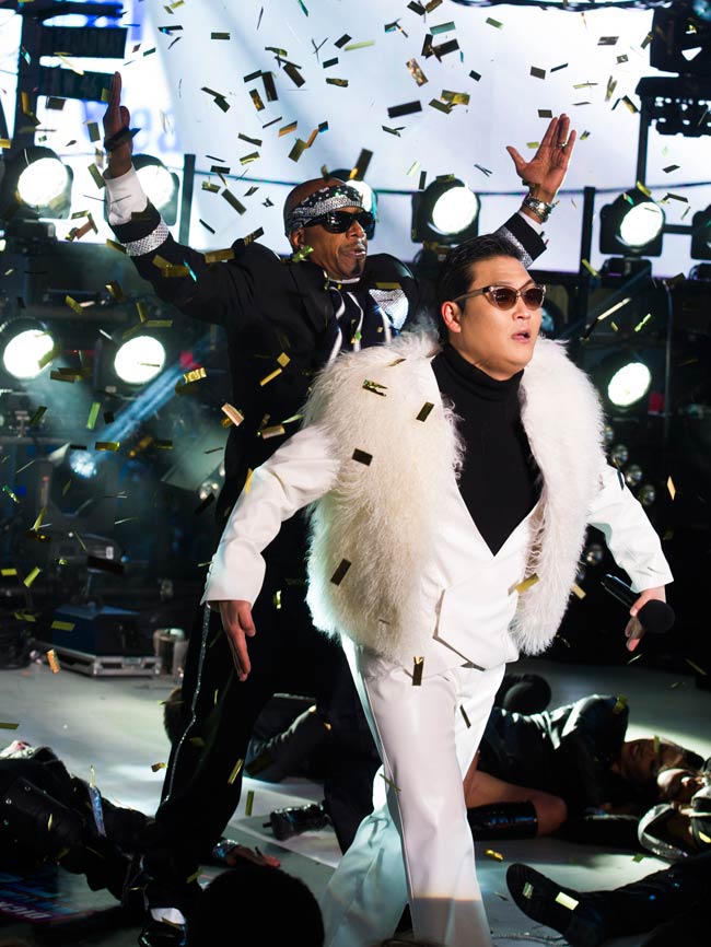 पूरी दुनिया ने किया नए साल का स्‍वागत | हॉट लियोन