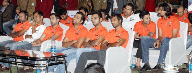 JSCA स्टेडियम के उद्घाटन पर धोनी ने बजाया ढोल