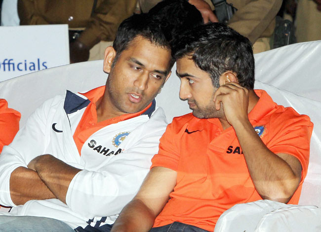 JSCA स्टेडियम के उद्घाटन पर धोनी ने बजाया ढोल