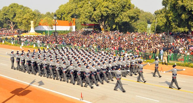 गणतंत्र दिवस: दिखी भारत की सैन्य ताकत, सांस्कृतिक विविधता
