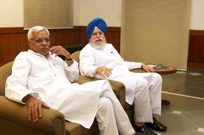 देश के जख्मों पर नमक छिड़कते 'बयानबहादुर' | बहादुर बेटी