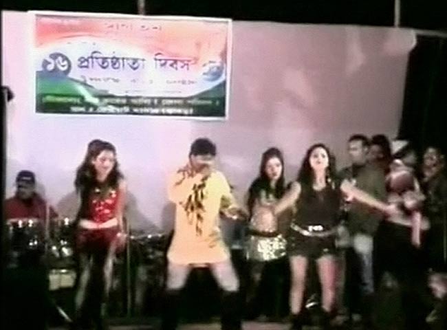 2 जनवरी 2013: तस्वीरों में दिनभर की बड़ी खबरें