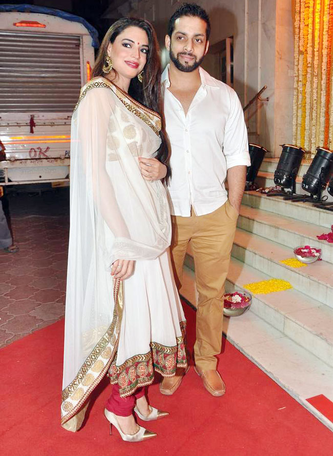 उदिता गोस्वामी की शादी का एलबम | हसीन परियां