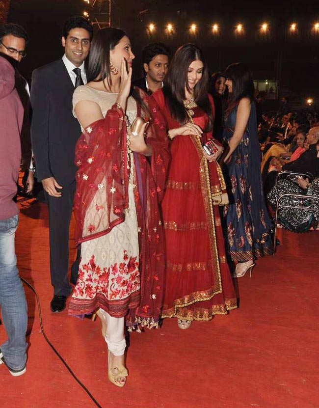 'उमंग 2013' में बॉलीवुड का जलवा  | ग्लैमर का तड़का