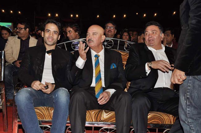 'उमंग 2013' में बॉलीवुड का जलवा  | ग्लैमर का तड़का