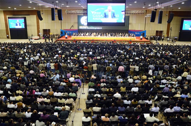 मोदी की ‘दूरदृष्टि’ के कायल हुए टाटा-अंबानी