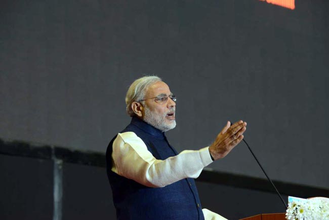 मोदी की ‘दूरदृष्टि’ के कायल हुए टाटा-अंबानी