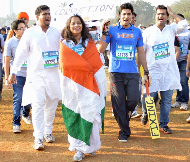 मुंबई मैराथन में पहुंचा बॉलीवुड | ग्लैमर का तड़का