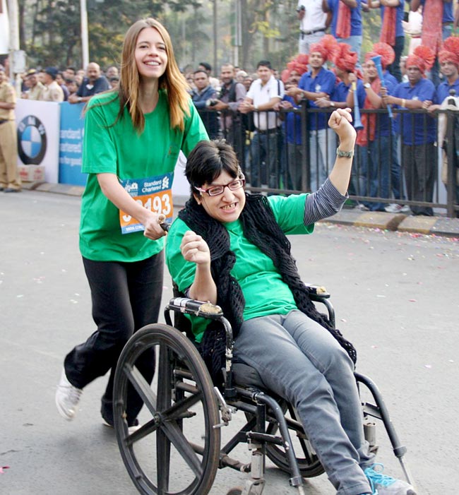 मुंबई मैराथन में पहुंचा बॉलीवुड | ग्लैमर का तड़का