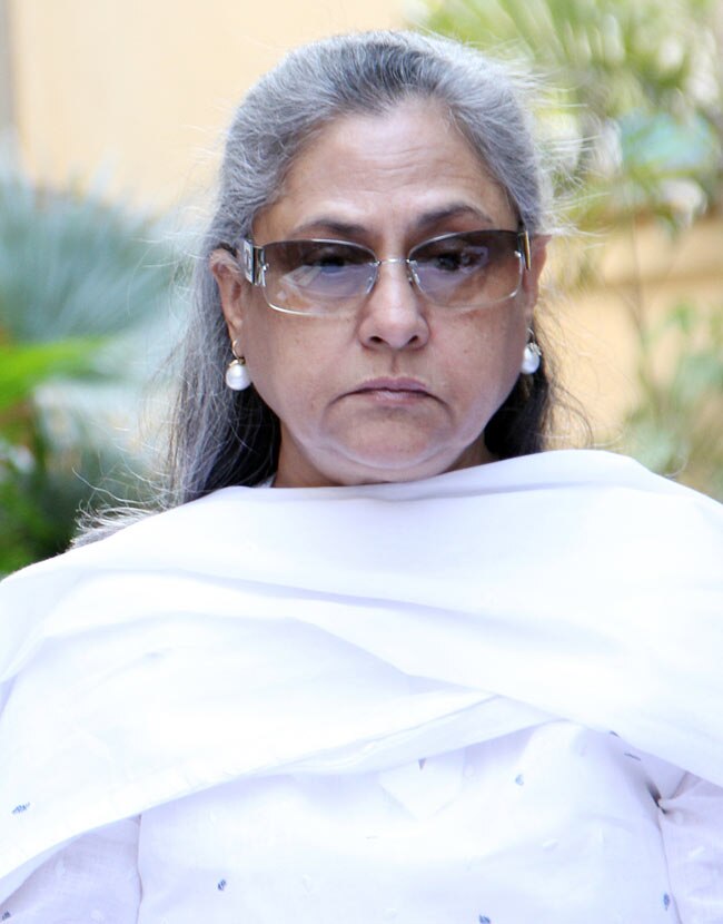 चैरिटी के लिए बच्‍चन परिवार ने जुटाए 25 लाख रुपए | अमिताभ पर विशेष