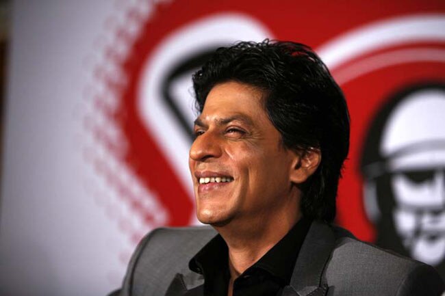 ग्राउंड में ढोल-नगाड़ों के बीच शाहरुख, द्रविड़ | द्रविड़ का सफरनामा