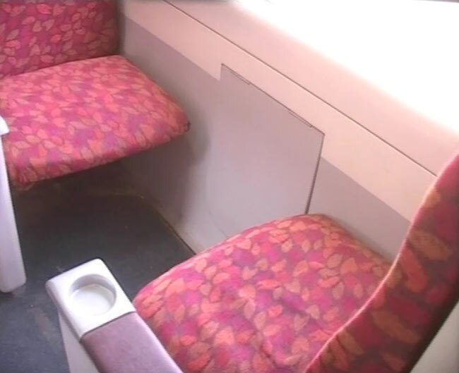 अनुभूति कोच में प्लेन जैसा ऐशो-आराम