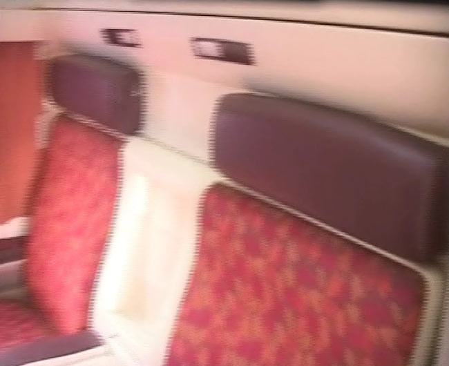 अनुभूति कोच में प्लेन जैसा ऐशो-आराम