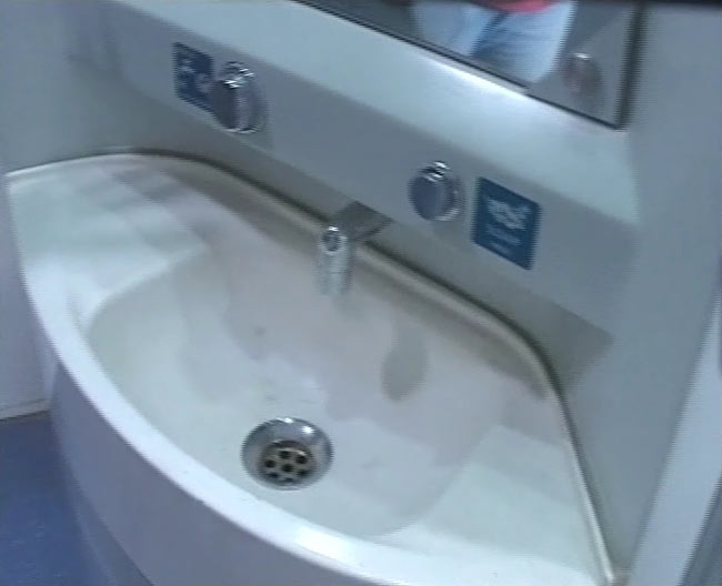 अनुभूति कोच में प्लेन जैसा ऐशो-आराम