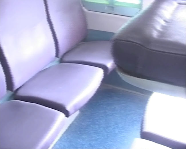 अनुभूति कोच में प्लेन जैसा ऐशो-आराम