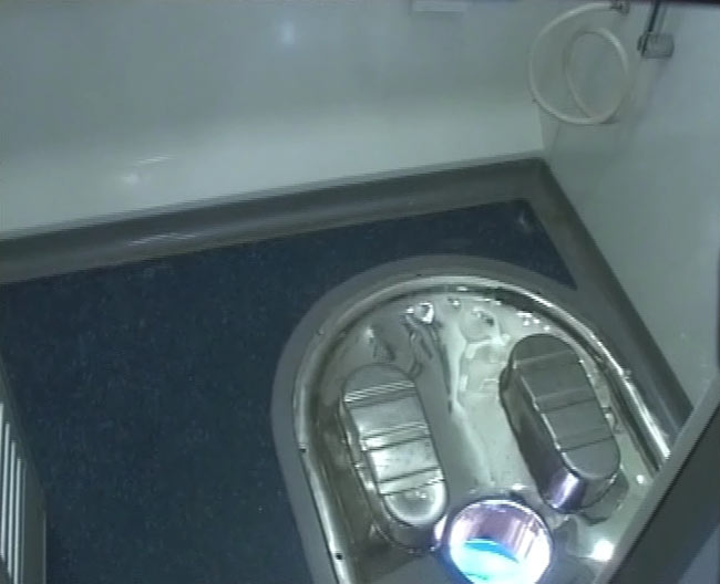 अनुभूति कोच में प्लेन जैसा ऐशो-आराम