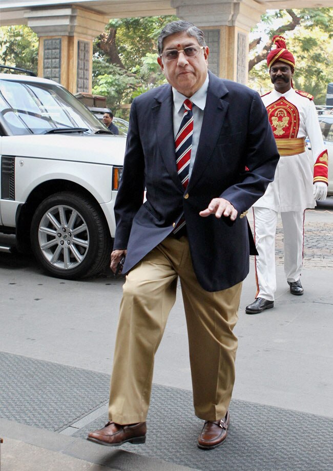 आईपीएल नीलामी में ग्लैमर का तड़का