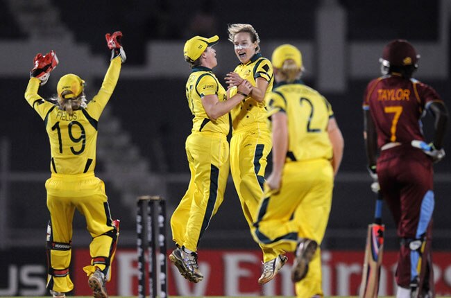 17 फरवरी 2013: तस्वीरों में दिनभर की बड़ी खबरें