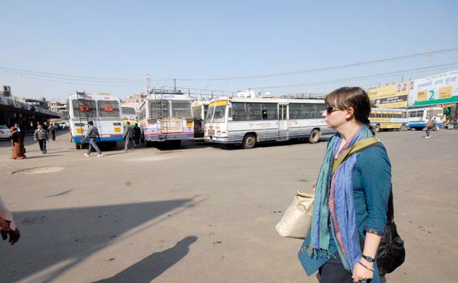 तस्वीरों में भारत बंद का पहला दिन । भारत बंद