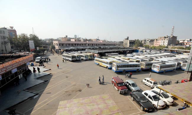 तस्वीरों में भारत बंद का पहला दिन । भारत बंद