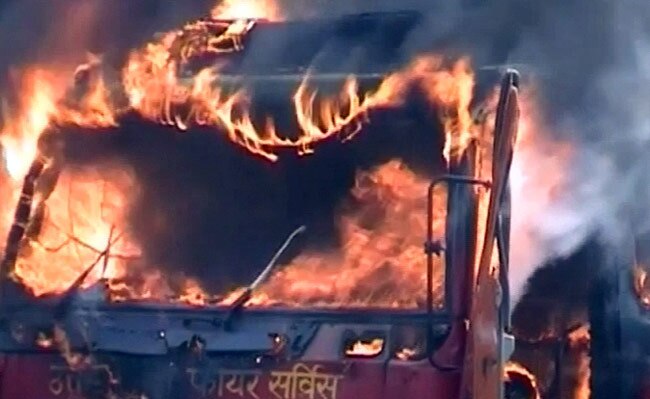 तस्वीरों में भारत बंद का पहला दिन । भारत बंद