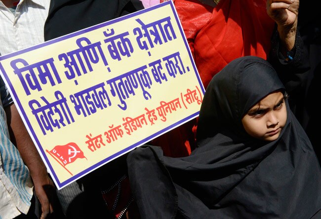 तस्वीरों में भारत बंद का पहला दिन । भारत बंद