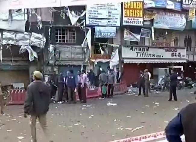 22 फरवरी 2013: तस्‍वीरों में दिनभर की अहम खबरें