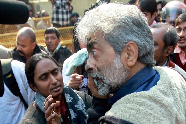 अफजल गुरु को फांसीः कहीं जश्न तो कहीं प्रोटेस्ट | अफजल गुरु