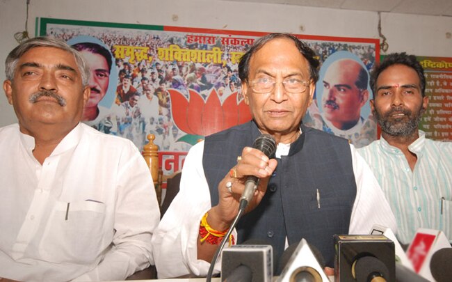 PM पद के लिए नरेंद्र मोदी की दावेदारी में कितना दम?