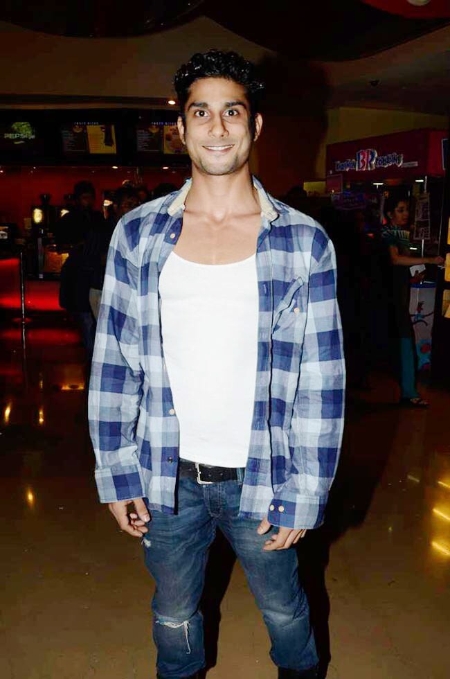 'डेविड' की प्रीमियर पार्टी में पहुंचे सितारे | बॉलीवुड 2013