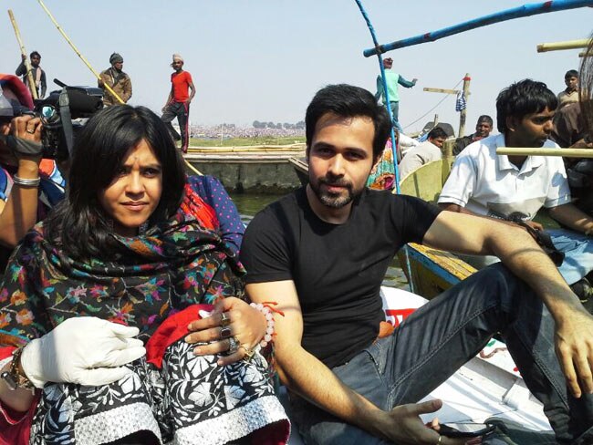 'एक थी डायन' की टीम के साथ एकता पहुंची महाकुंभ...