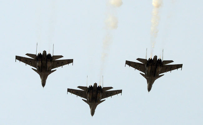 तस्‍वीरों में भारतीय वायुसेना का अभ्‍यास ‘आयरन फिस्ट’