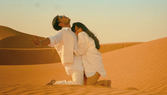 'जयंताभाई की लवस्टोरी' का फर्स्ट लुक | बोल्‍ड बालाएं