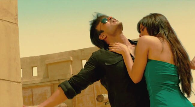 'जयंताभाई की लवस्टोरी' का फर्स्ट लुक | बोल्‍ड बालाएं