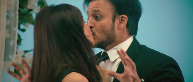 'जयंताभाई की लवस्टोरी' का फर्स्ट लुक | बोल्‍ड बालाएं