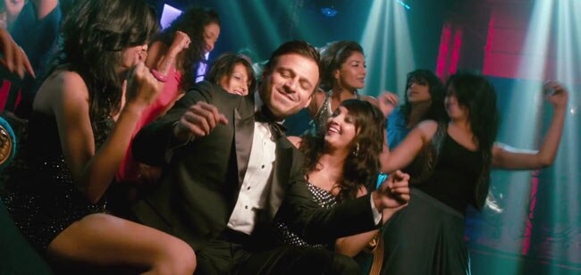 'जयंताभाई की लवस्टोरी' का फर्स्ट लुक | बोल्‍ड बालाएं