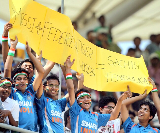 1st Test: क्लार्क के शतक के बाद सचिन का कमाल