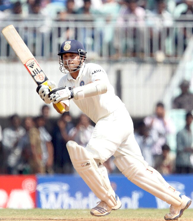 1st Test: क्लार्क के शतक के बाद सचिन का कमाल