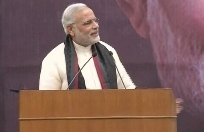 9 फरवरी 2013: तस्‍वीरों में दिनभर की अहम खबरें