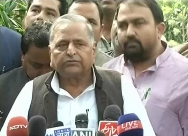 26 फरवरी 2013: तस्‍वीरों में दिनभर की अहम खबरें